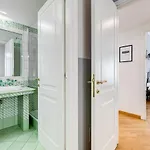 Apartament Bmga L Incredible 3bdr With Balcony In Center *