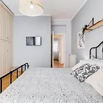 Bmga L Incredible 3bdr With Balcony In Center Apartament