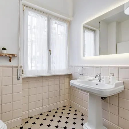 Bmga L Incredible 3bdr With Balcony In Center 公寓 罗马