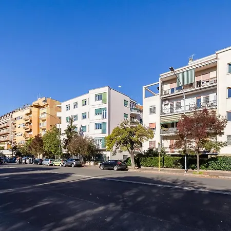 Apartament Bmga L Incredible 3bdr With Balcony In Center