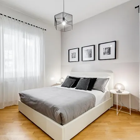 Bmga L Incredible 3bdr With Balcony In Center 公寓 *