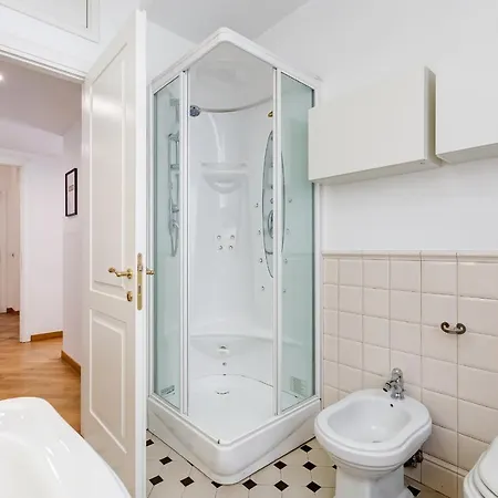 Bmga L Incredible 3bdr With Balcony In Center 罗马