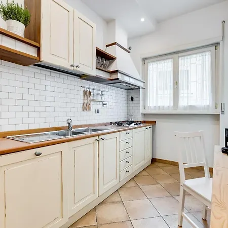 Apartment Bmga L Incredible 3bdr With Balcony In Center