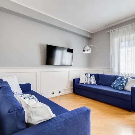 Bmga L Incredible 3bdr With Balcony In Center Apartment