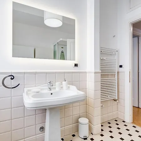 Bmga L Incredible 3bdr With Balcony In Center 罗马